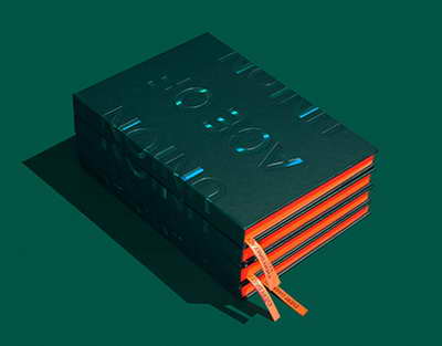 'История про трёх провинциалок, покоряющих светскую жизнь'. В телеграме обсуждают 'спектакль Константина Богомолова' с пародией на 'Антиглянец'